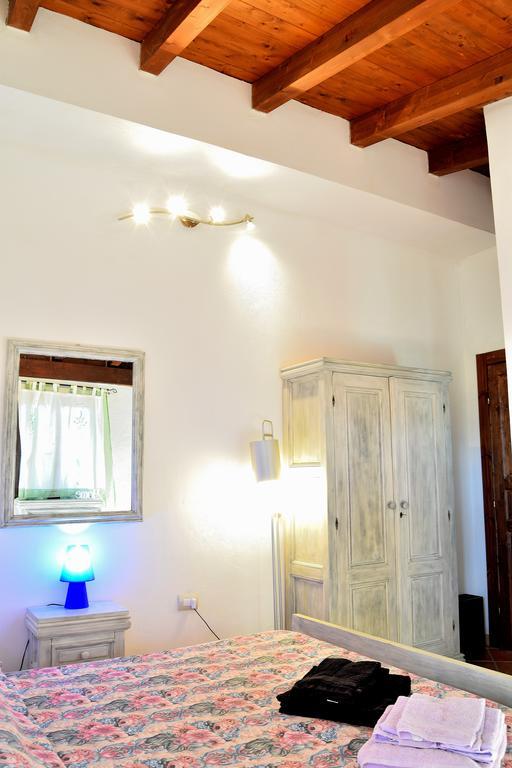 Mi Casa Es Tu Casa 79 Bed & Breakfast Portoscuso Exterior photo