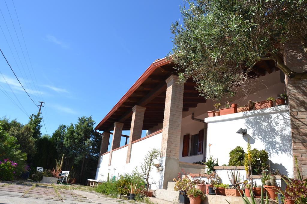 Mi Casa Es Tu Casa 79 Bed & Breakfast Portoscuso Exterior photo