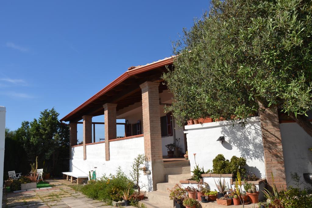 Mi Casa Es Tu Casa 79 Bed & Breakfast Portoscuso Exterior photo
